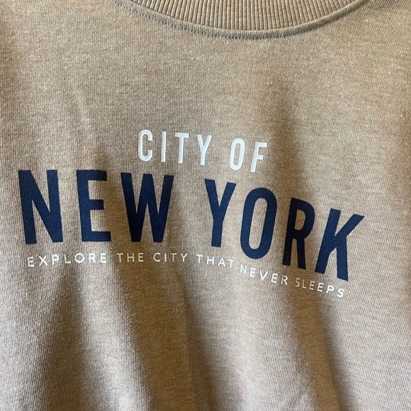 H&M Boys New York Sweatshirt - NWOT - 4-6Y - Picture 3 of 4